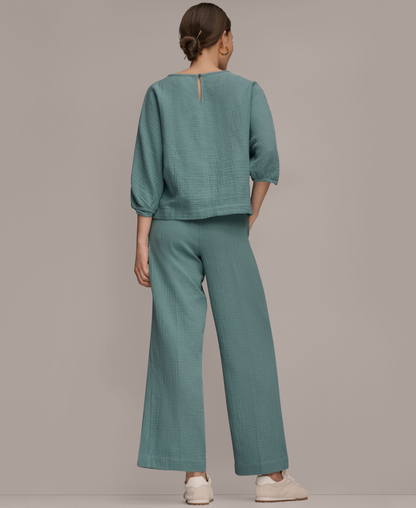 Женские комплекты Donna Karan Weekend Boat Neck Blouse and Mid-Rise Side Seam Pants, цвет: Палевый — фото 2