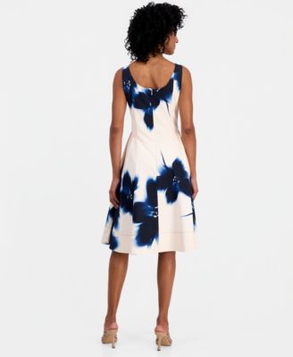 Women's Scoop-Neck Sleeveless Party Dress