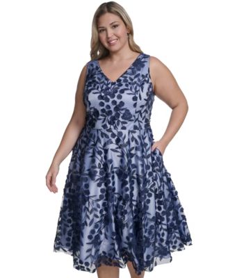 Plus Size Sleeveless V-Neck Midi Dress