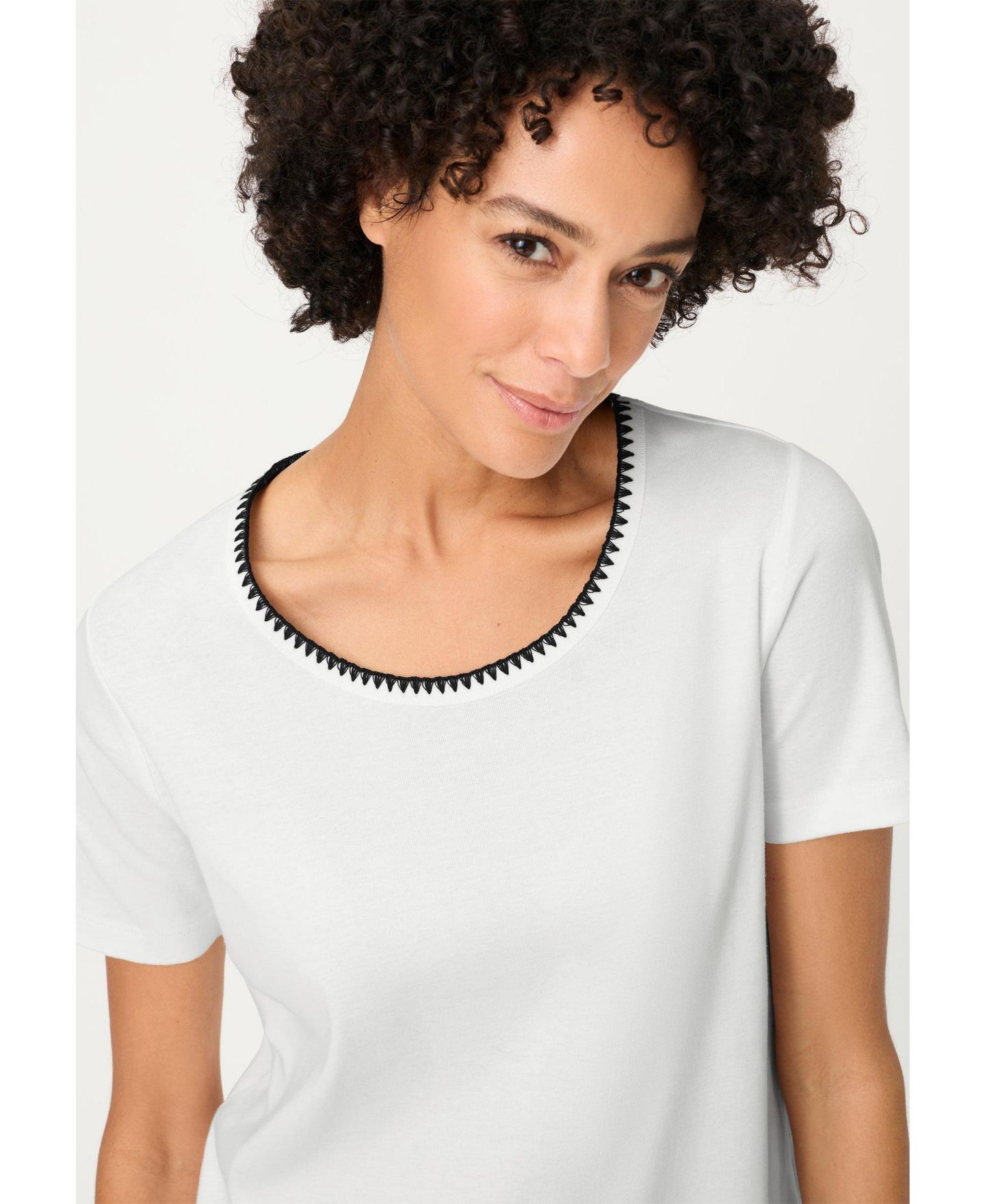 Женская футболка Olsen Embroidered Neck — фото 4