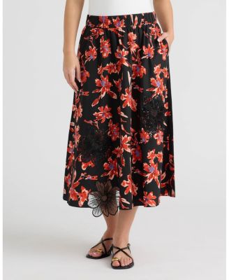 Women's Floral Applique Midi Skirt