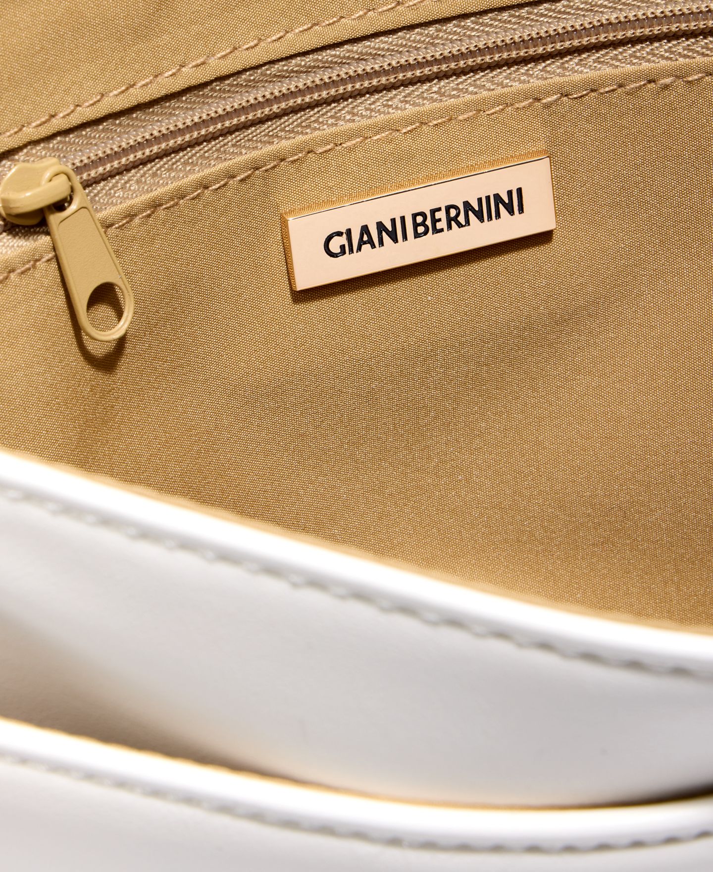 Женская сумка Giani Bernini E/W Quilted Crossbody, цвет: Bright Whi — фото 2