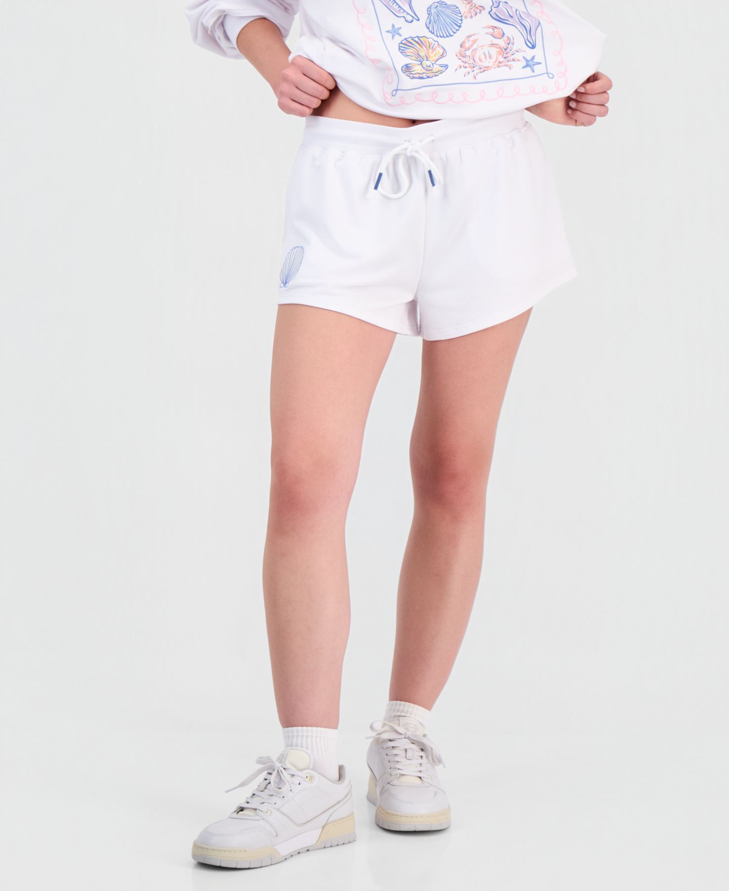 Женские шорты Rebel Veil Juniors' French Terry Drawstring-Waist, цвет: Белый — фото 3