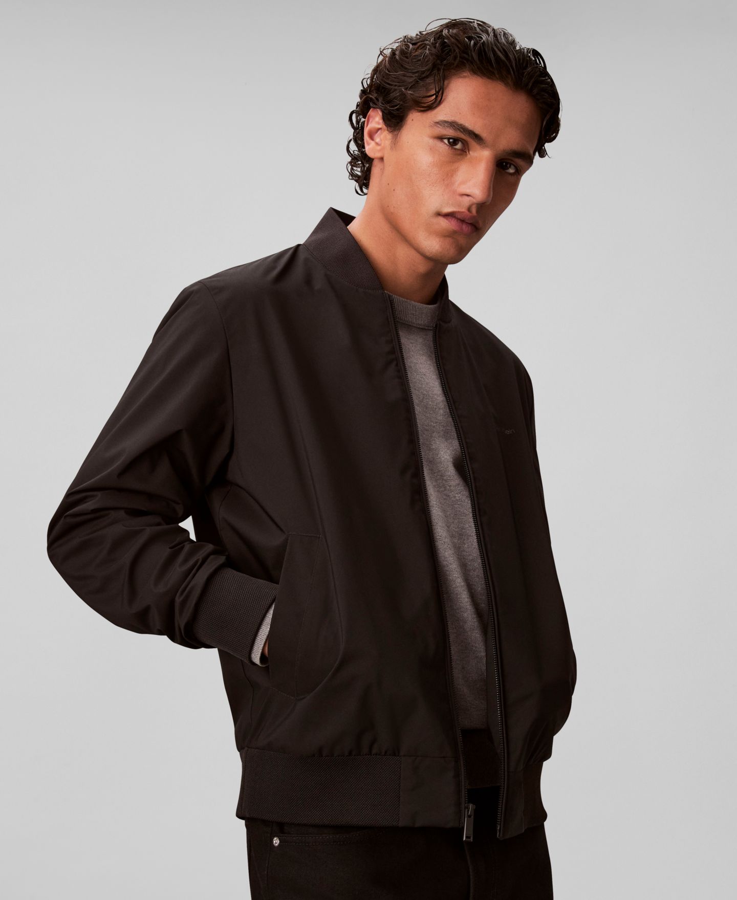 Мужская куртка Calvin Klein Birdseye Round Collar Bomber, цвет: Чёрный — фото 4