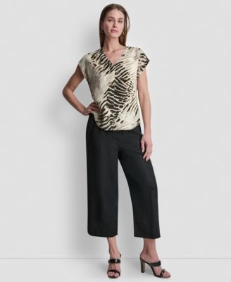 Women's V-Neck Sleeveless Top