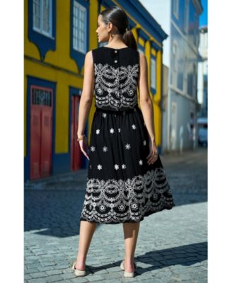 Women's Embroidered Crop Top