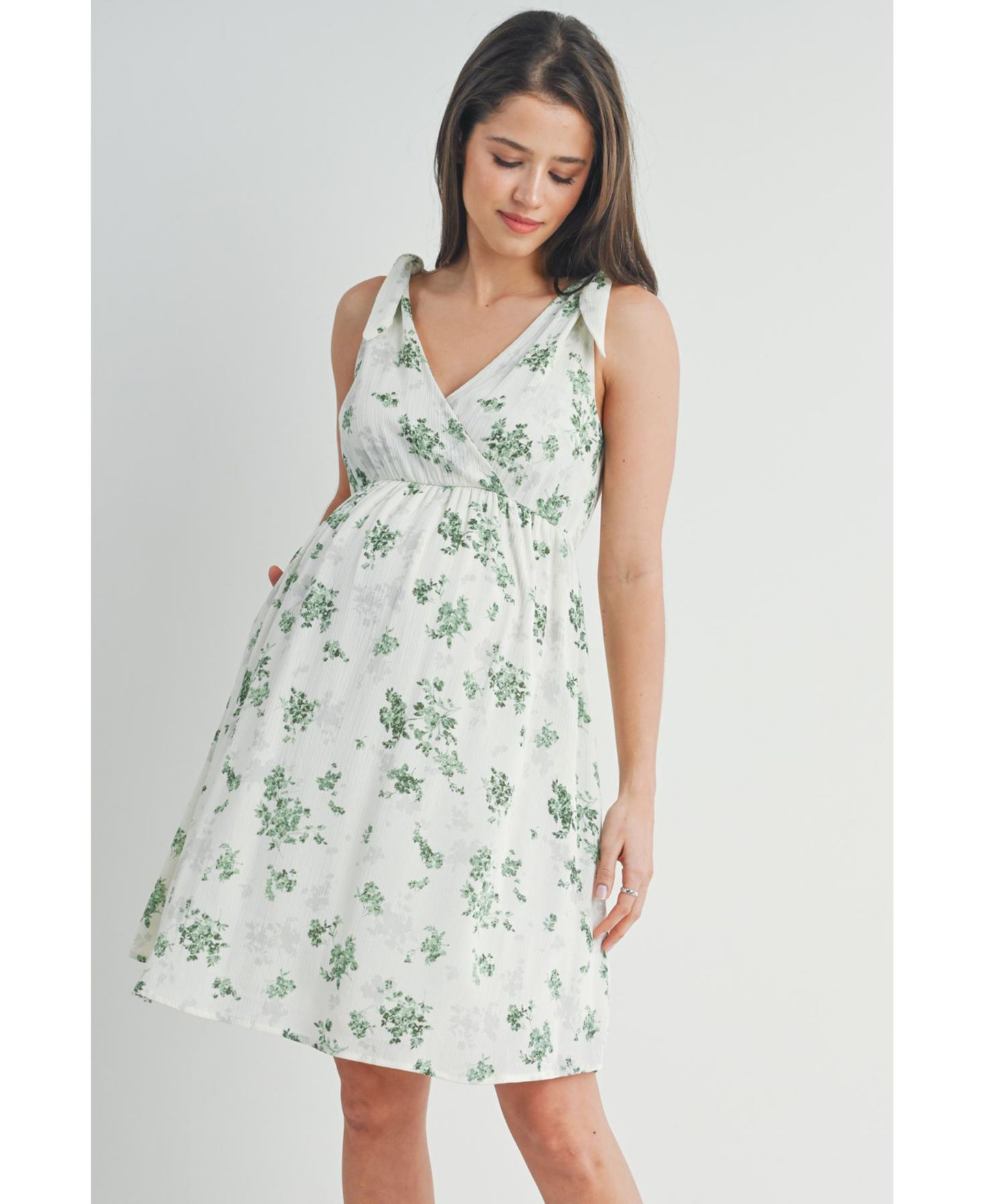 Женское платье Hello Miz Nursing Floral Empire Waist Sleeveless Dress with Pockets, цвет: Слоновая кость / Зелёный — фото 1