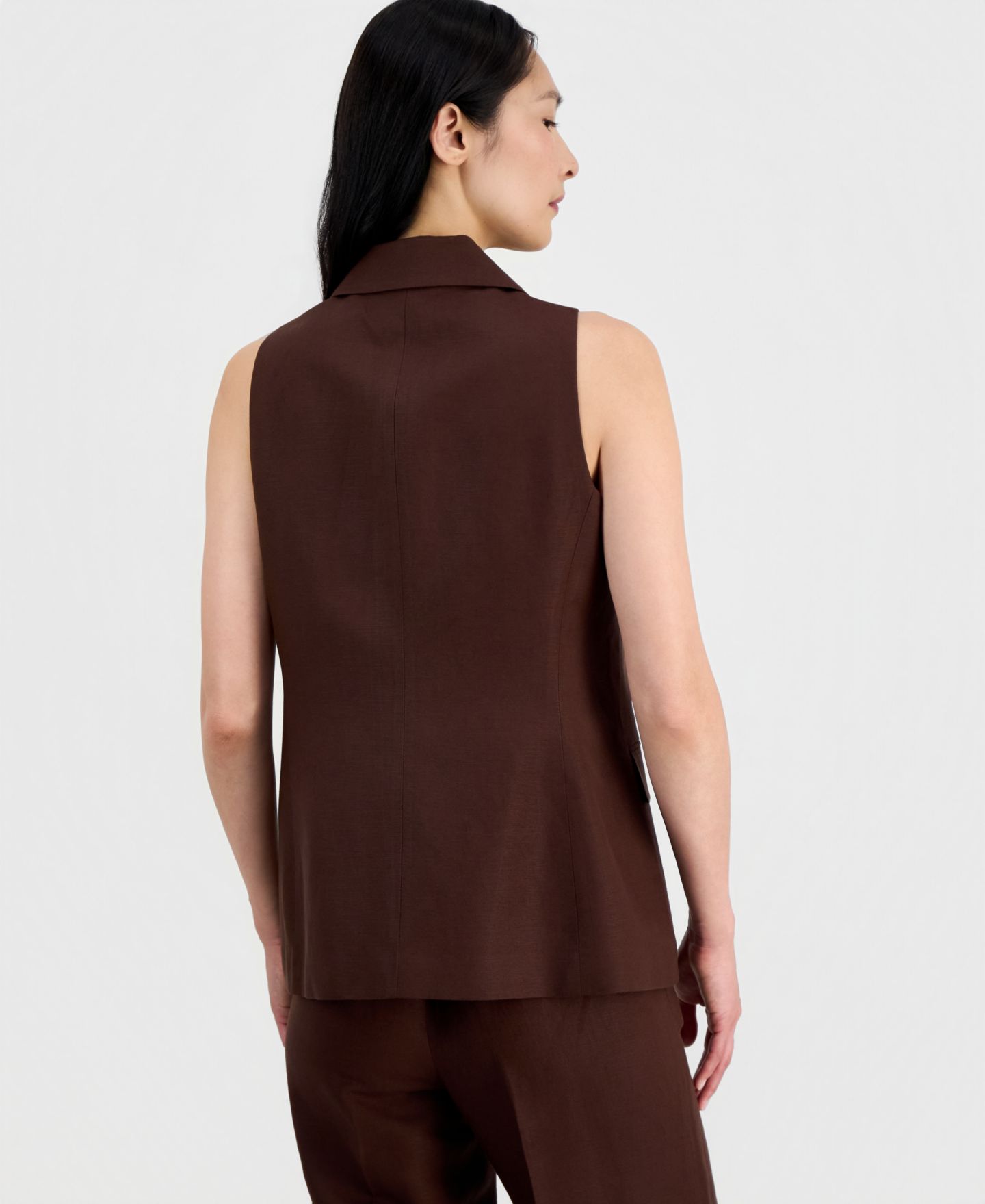 Женский жилет Anne Klein Linen-Blend Two-Button Notch-Collar Vest, Regular & Petite, цвет: Тёмный шоколадный — фото 4