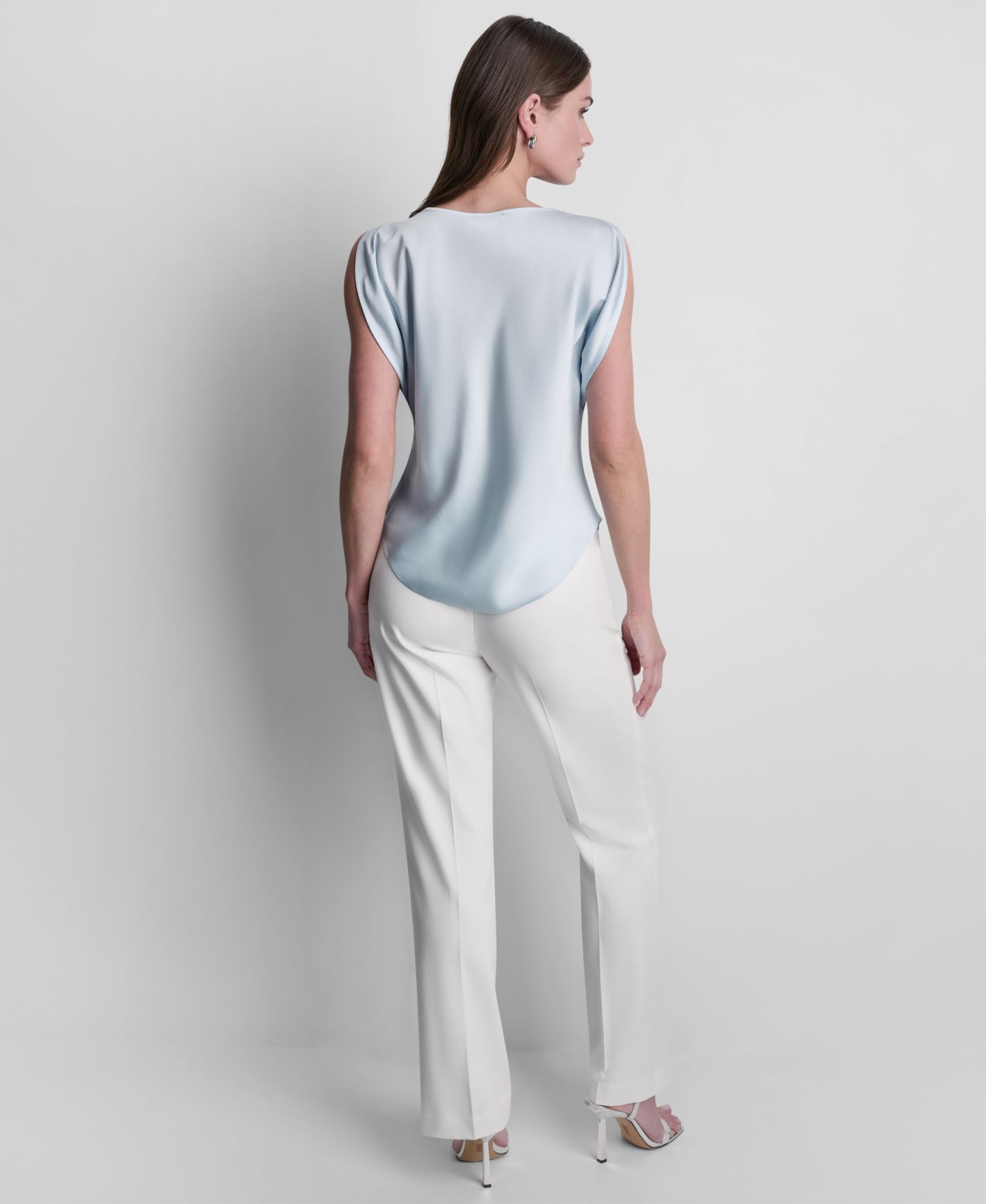 Женская блузка DKNY Petite Flutter Cowl Neck Blouse, цвет: Светлый синий — фото 5