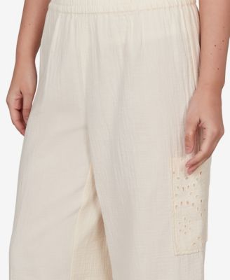 Petite Gauze Eyelet Cargo Pull-On Capri