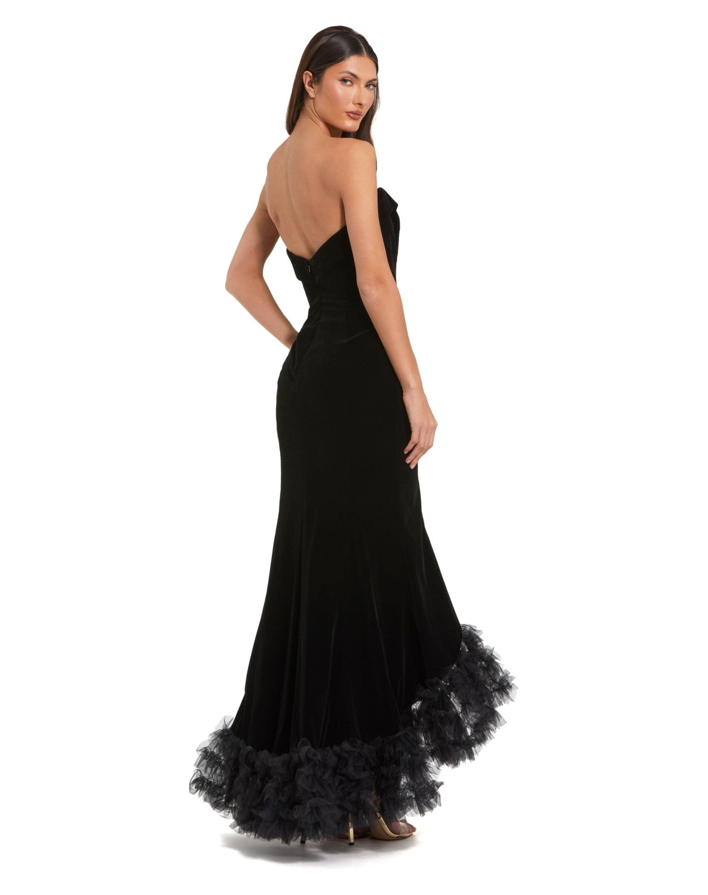 Женское платье Mac Duggal Strapless Velvet Mermaid Gown with Ruffle Slit, цвет: Чёрный — фото 2