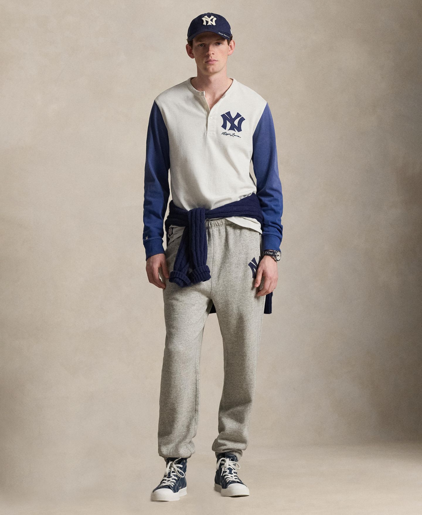 Мужские брюки Polo Ralph Lauren Logo Patch Sweatpants, цвет: Меланжевый — фото 2