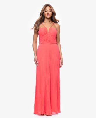 Women's V-Neck Pleated Sleeveless Gown