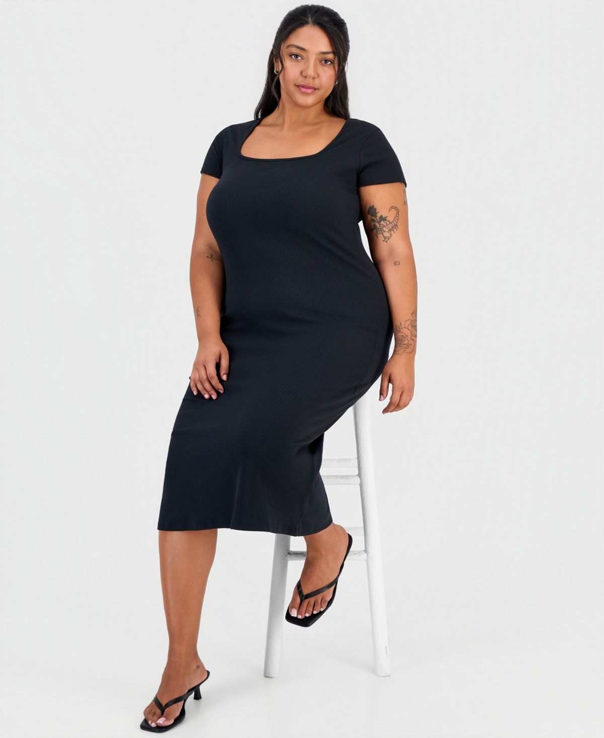 Full Circle Trends Trendy Plus Short-Sleeve Square-Neck Bodycon Dress