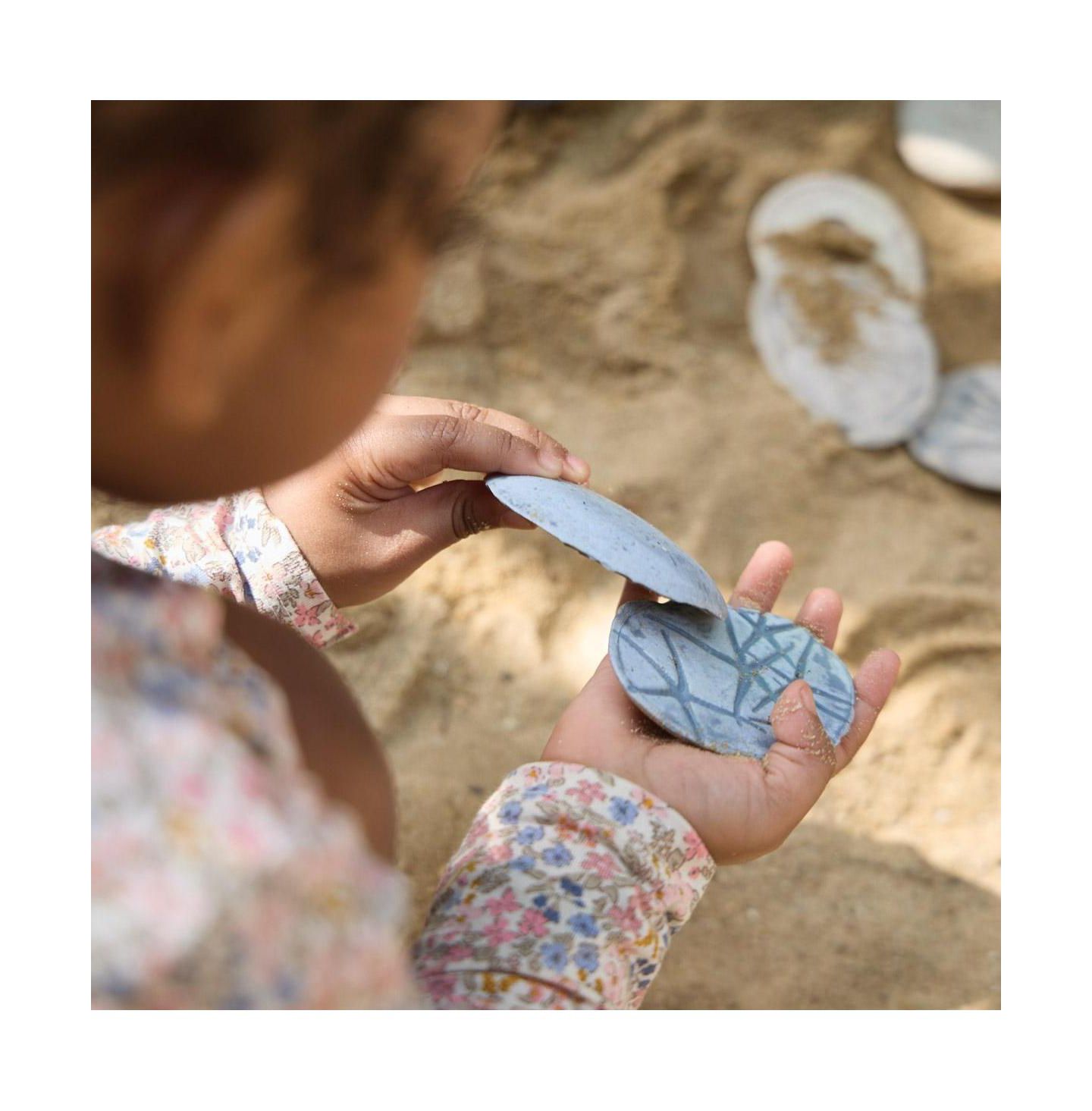 Детские игрушки Kaplan Early Learning Magnetic Matching Aquatic Life Fossil Stones 8-Piece Set, Ages 2+, цвет: Серый — фото 4