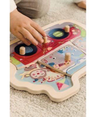 Friends on Tour Discovery Puzzle