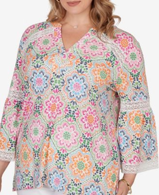 Plus Size Medallion Print Lace Detail Knit Top