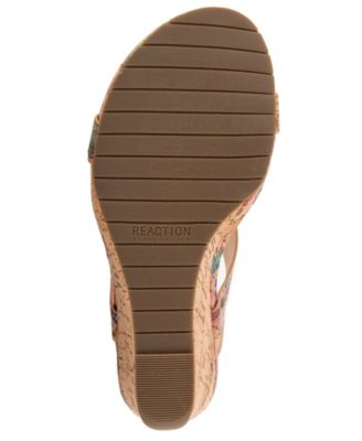 Women's Greatly Thong Almond Toe Wedge Sandals
