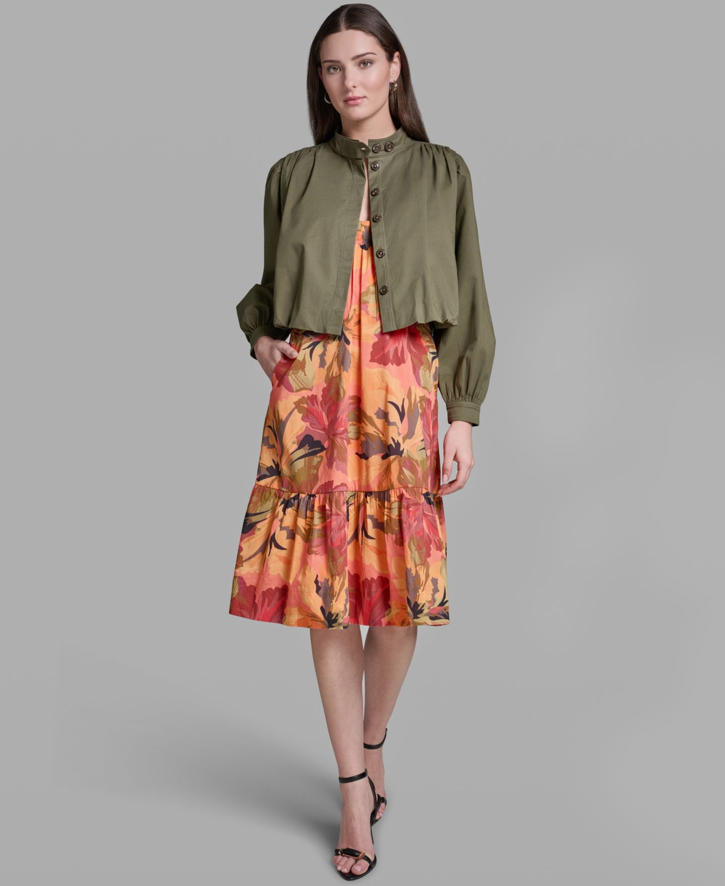 Женская куртка BCBG Long-Sleeve Mock Neck Cropped Jacket, цвет: Оливковый — фото 2
