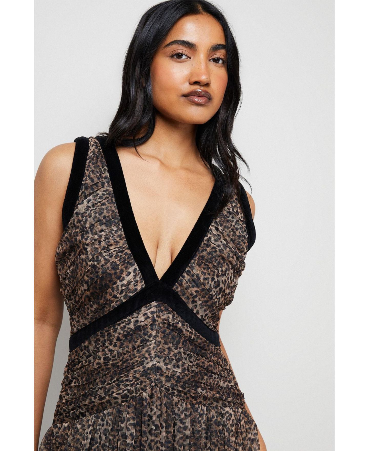 Женское платье Warehouse Velvet Trim Leopard Tulle Maxi, цвет: Анималистичный — фото 4