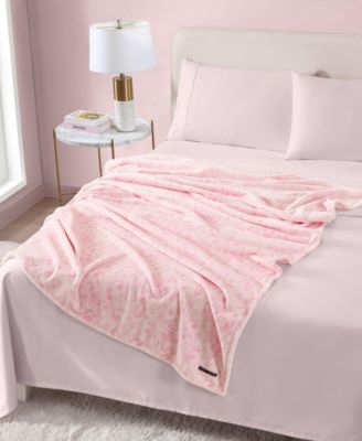 Betsey Damask Printed Plush Throw, 70" X 50"