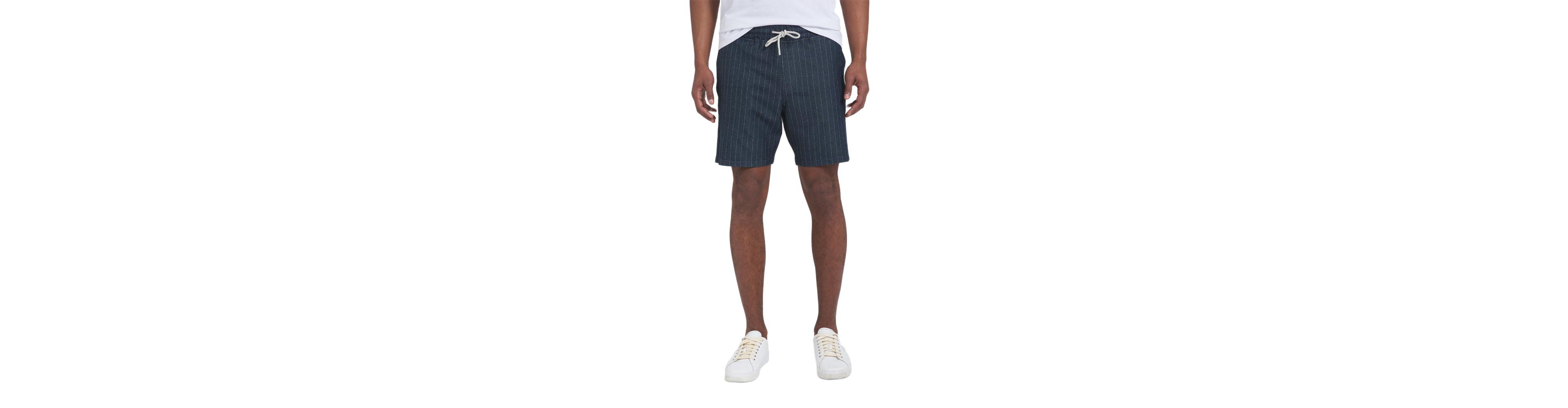 Dkny Men's ardley pinstripe short