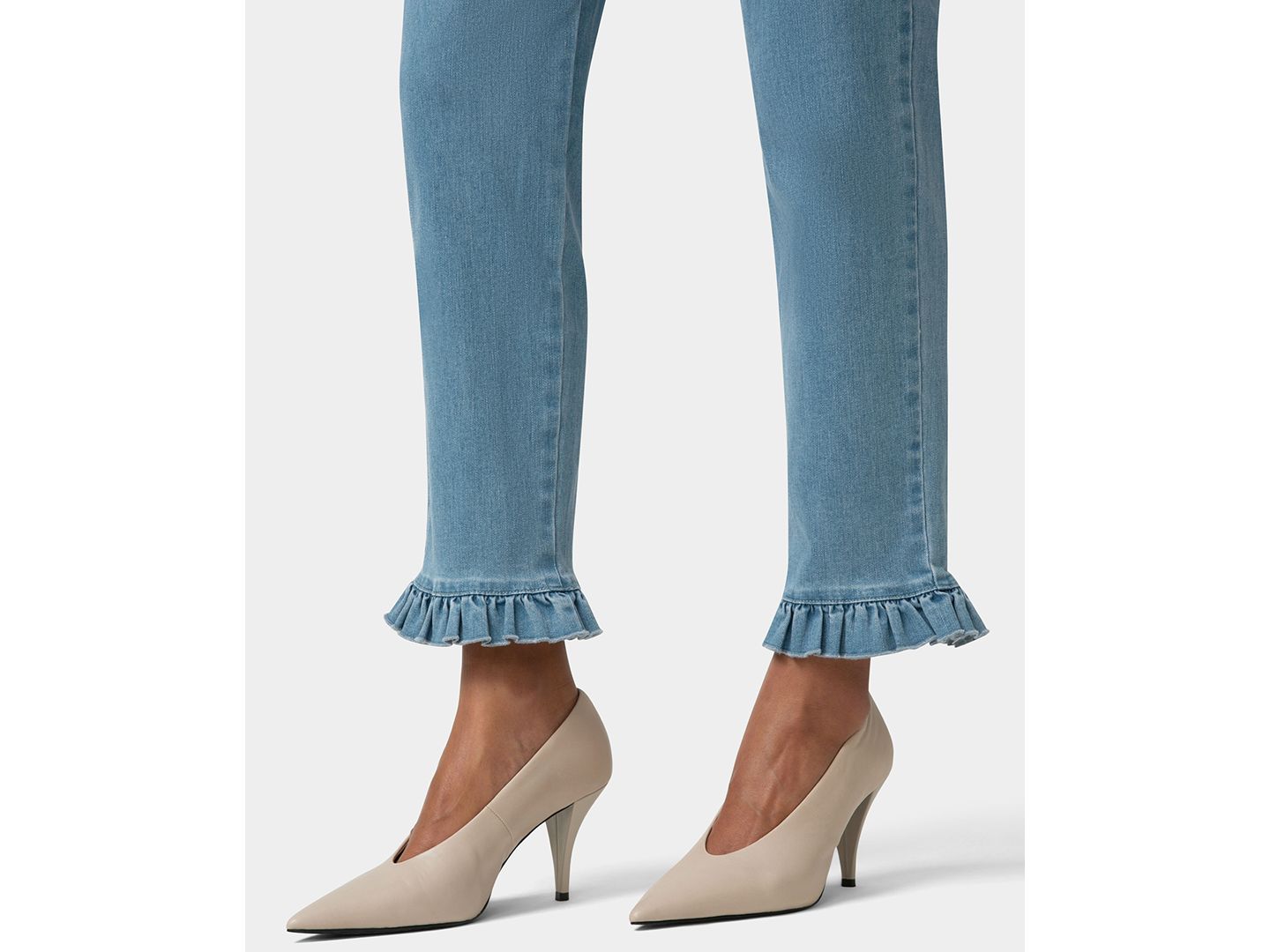 Женские брюки Hue Ruffle Denim Skimmer Pull-On Pant, цвет: Шамбре — фото 4