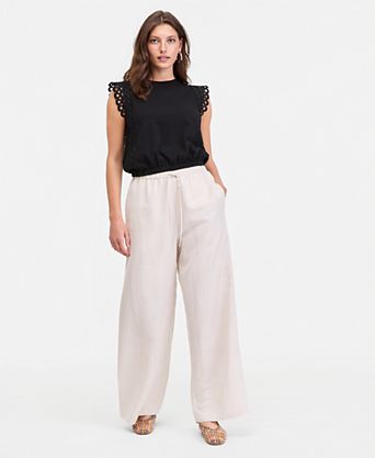 flowy dress pants Black Pant Twist Boutique So cool and fashionable to wear such womens slacks to top off your ordinary casual while matching with your simple attire Flowy Pants For Women |