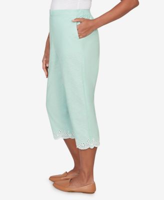 Women's Caribbean Blues Eyelet Embroidered Cuff Capri Pants
