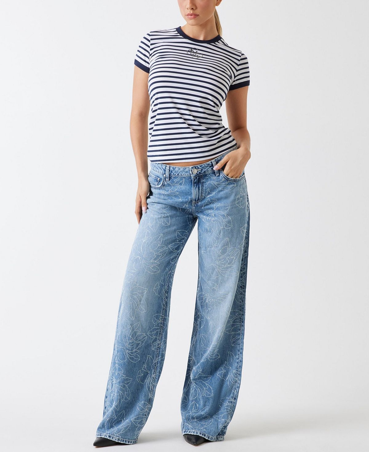 GUESS Women's Low-Rise Wide-Leg Baggy Jeans view 2 — MAYCSS fashion products