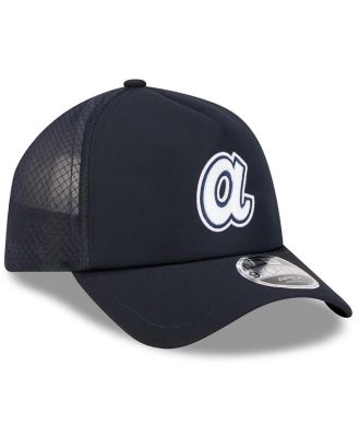 Men's Navy Atlanta Braves 2026 Batting Practice Alternate Apex 9FORTY Adjustable Hat