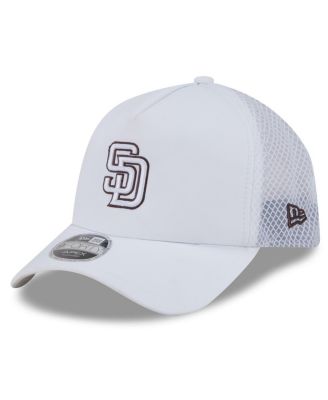 Men's White San Diego Padres 2026 Batting Practice Apex 9FORTY Adjustable Trucker Hat
