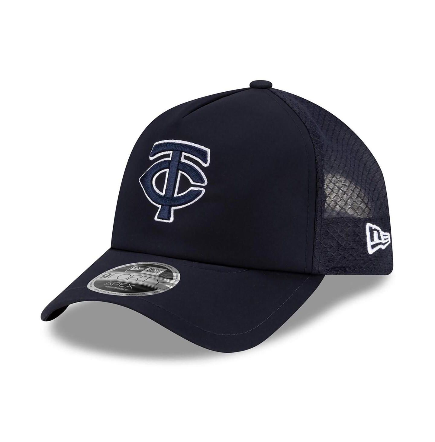 Мужская кепка New Era Navy Minnesota Twins 2026 Batting Practice Apex 9FORTY Adjustable Trucker Hat — фото 1