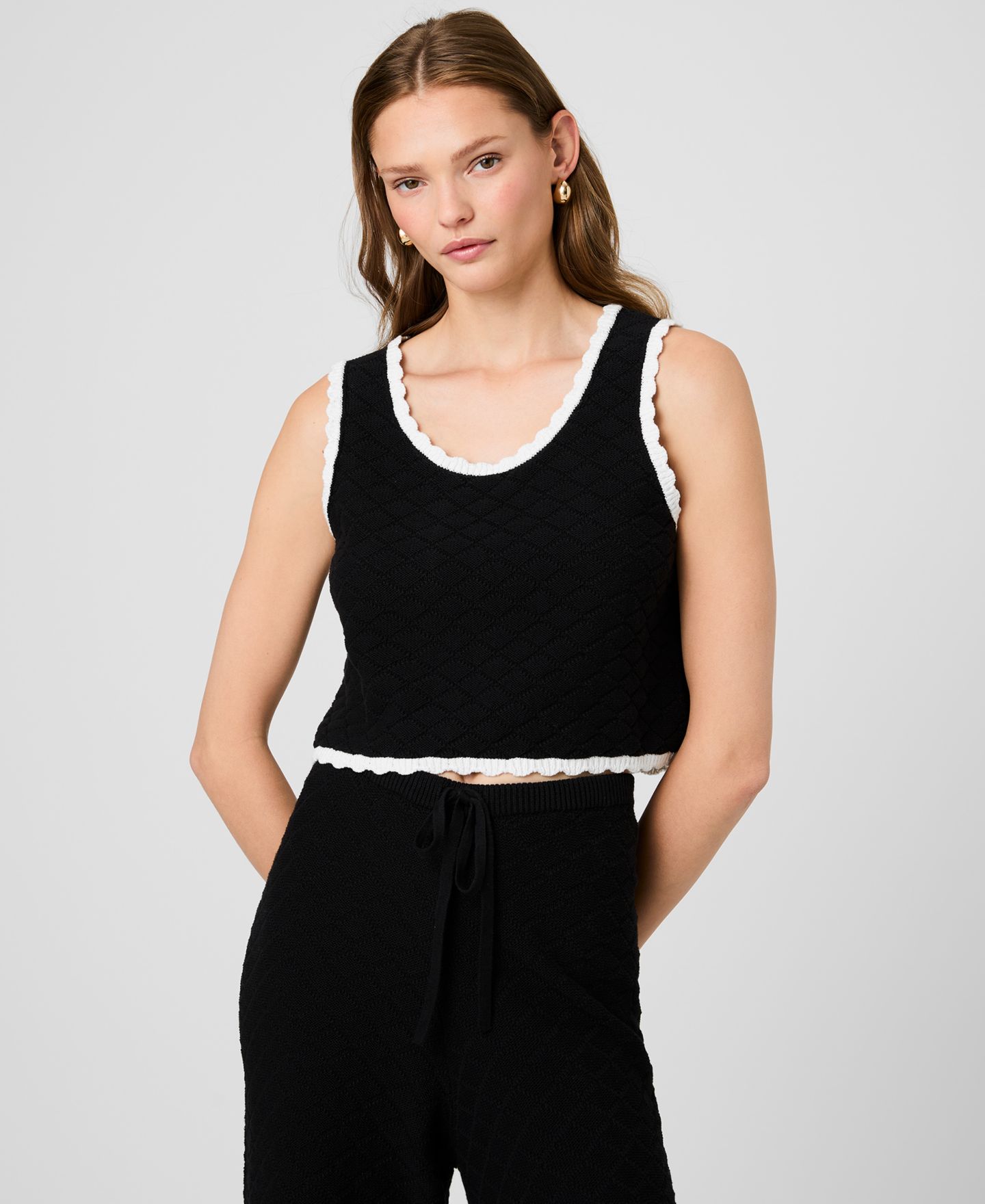 Женский топ French Connection Sleeveless Scoop Neck Cotton, цвет: Чёрный — фото 1