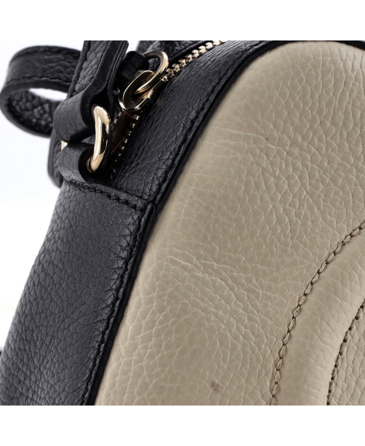 Pre-Owned Gucci Small Soho Disco Crossbody Bag Leather