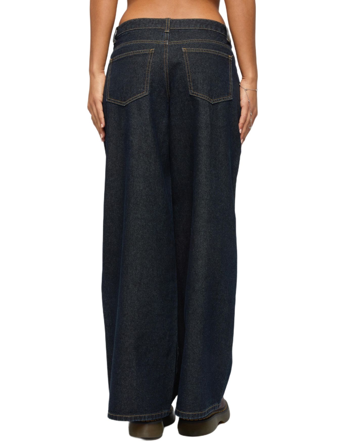 Женские джинсы Edikted Pleated Low Rise Wide Leg — фото 2