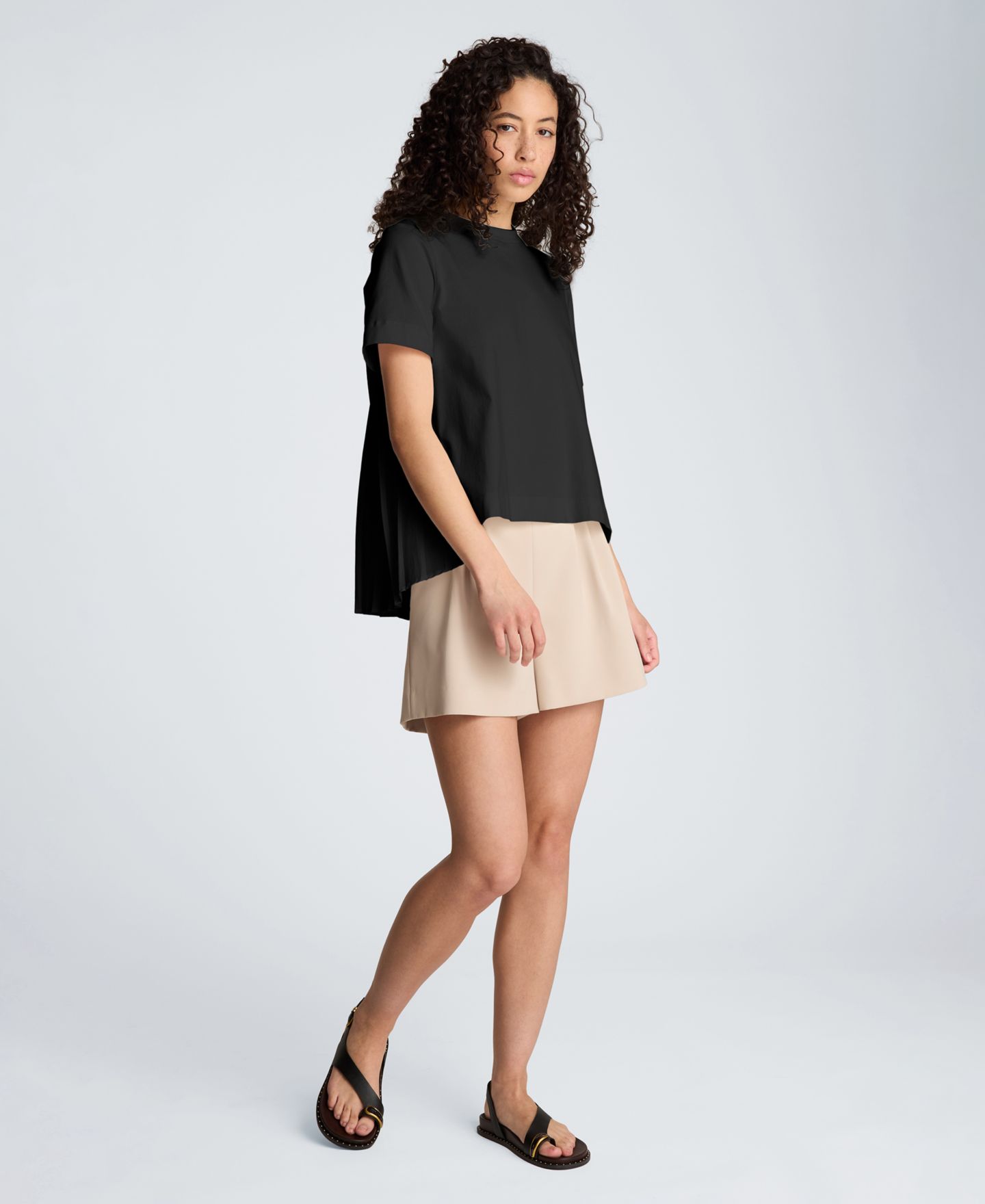 Женская футболка Kenneth Cole Short-Sleeve High-Low Pleated Back, цвет: Чёрный — фото 9