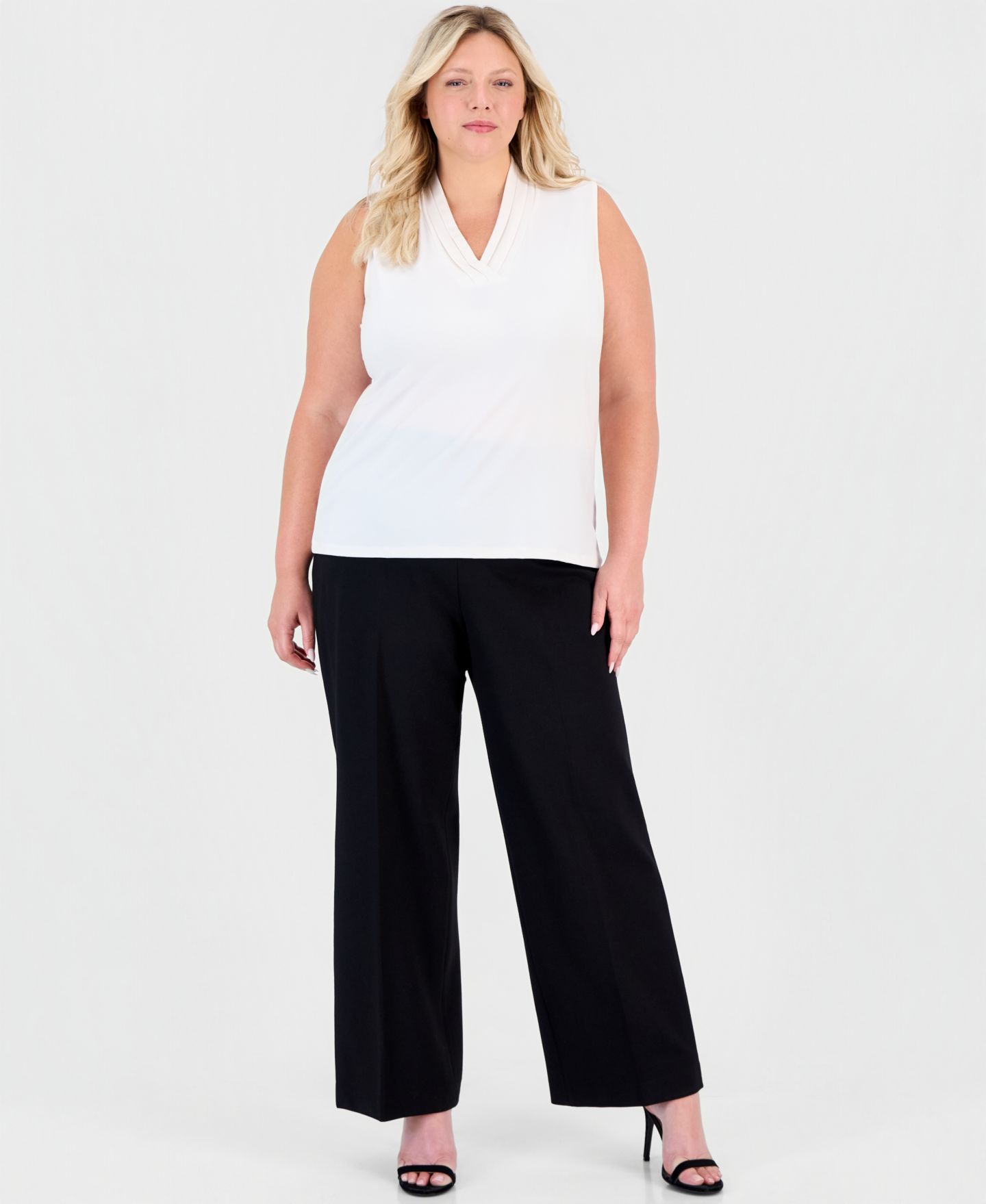 Женский топ Anne Klein Plus Size Sleeveless Pleated V-Neck, цвет: Белый — фото 2