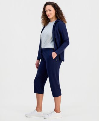 Petite Solid-Knit Mid-Rise Capri Pants