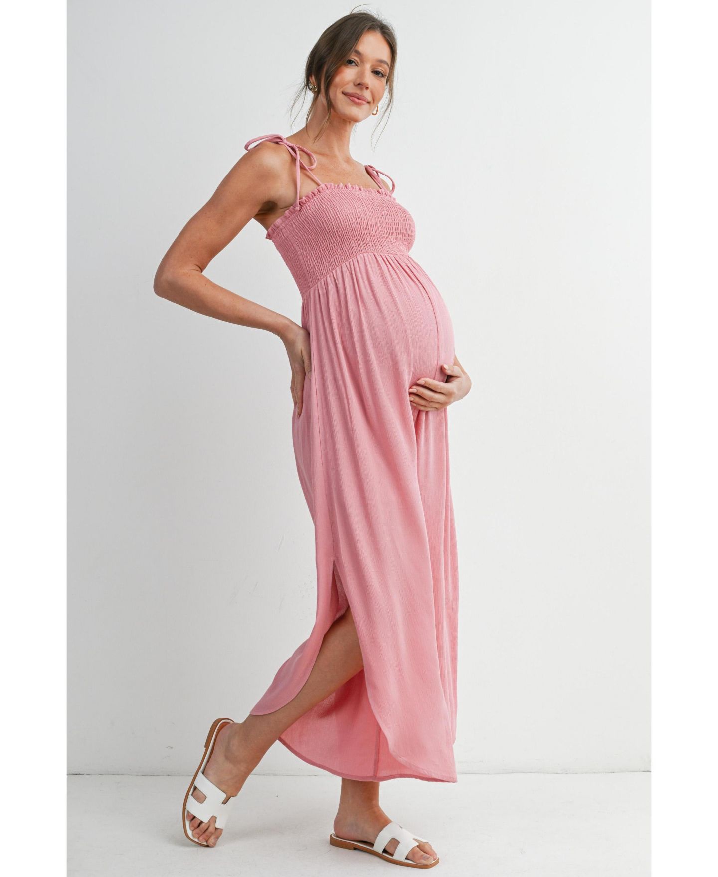 Женский комбинезон Hello Miz Maternity Smocked Wide-Leg Jumpsuit with Tie Shoulders and Side Slit, цвет: Розовато-лиловый — фото 2