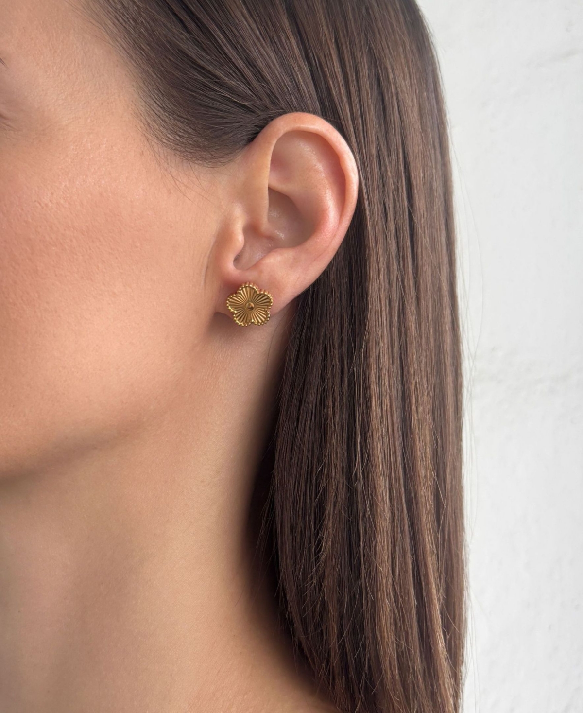 Adornia Tarnish Resistant Gold 5-Leaf Clover Stud Earrings