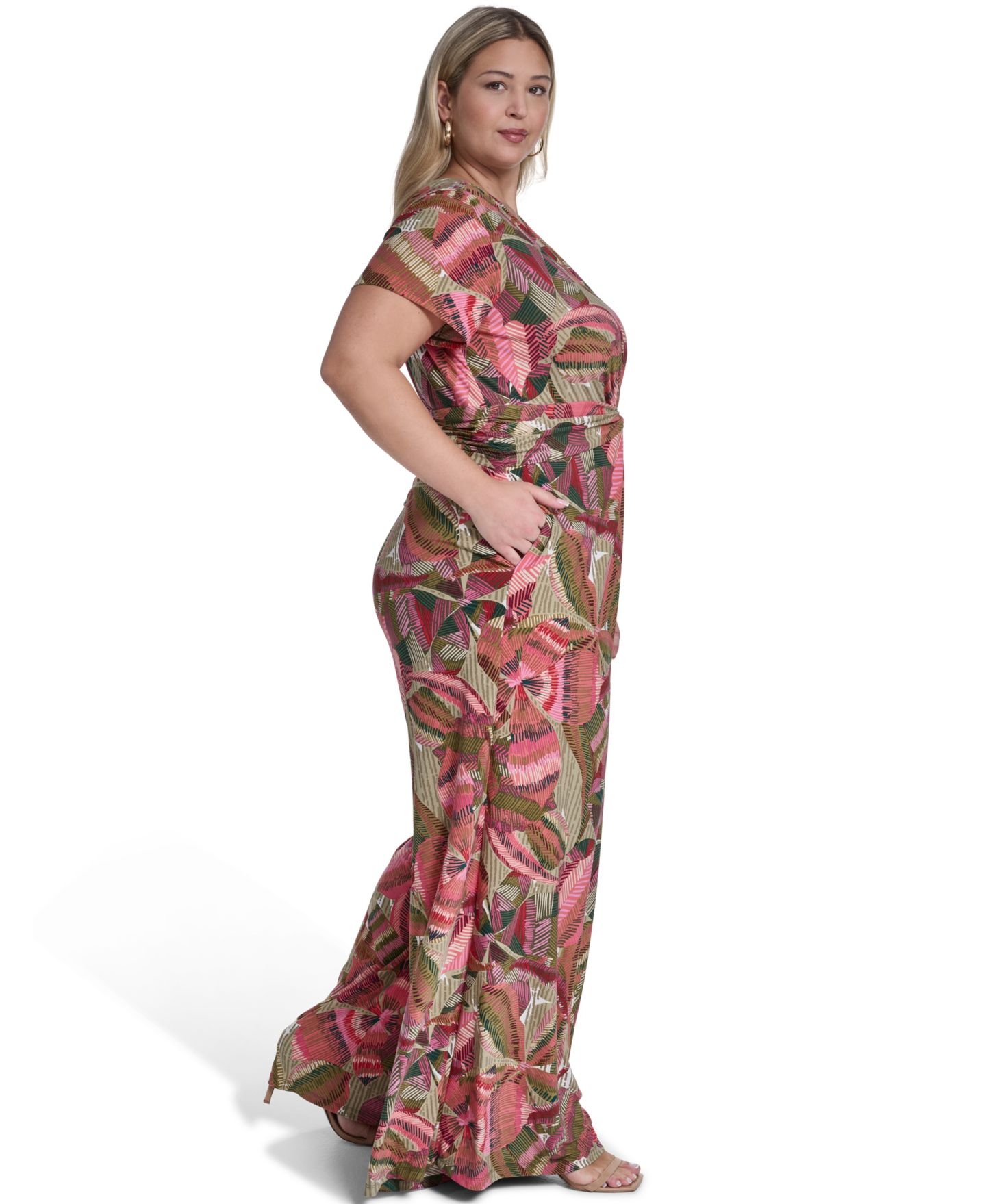 Женский комбинезон Vince Camuto Plus Size Short-Sleeve Front Wide-Leg Jumpsuit, цвет: Графитовый металлик — фото 3