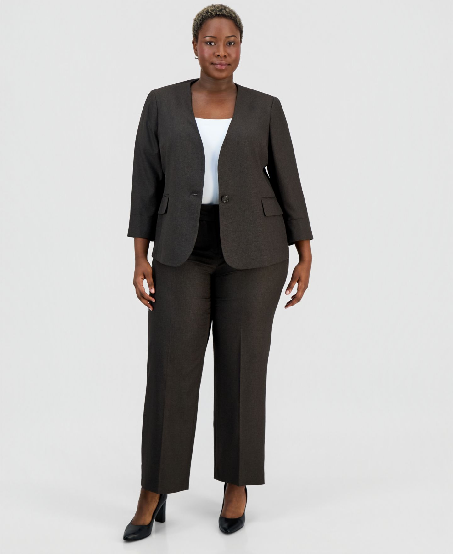 Женские комплекты Le Suit Plus Size Collarless One-Button Jacket & Fly-Front Wide-Leg Pants Suit, цвет: Тёмно-коричневый разноцветный — фото 1