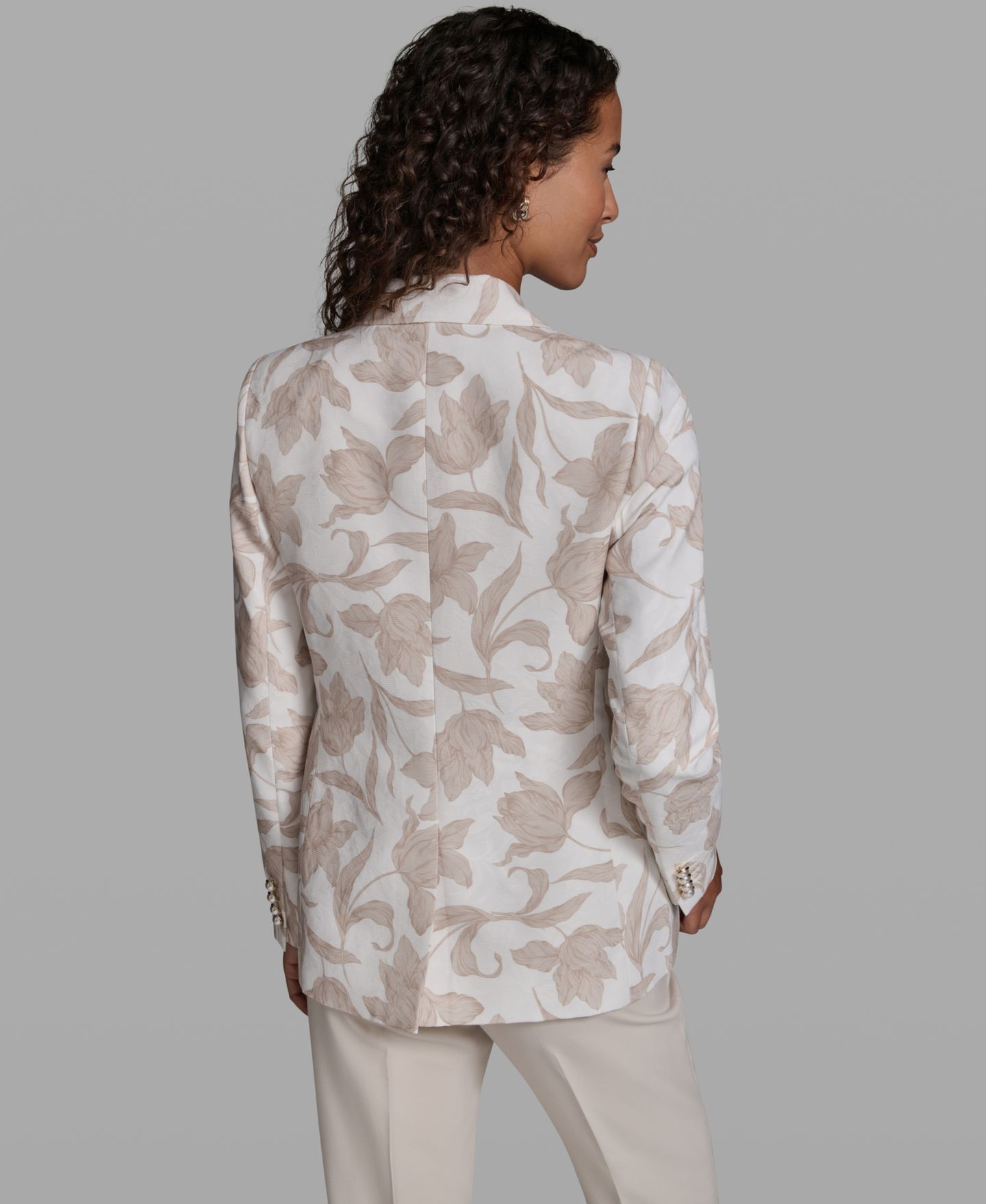 Женский пиджак KARL LAGERFELD PARIS 3 Pocket Floral Printed Notch Lapel Blazer, цвет: Мягкий белый — фото 5