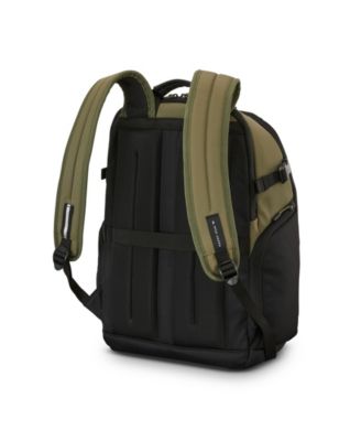 17" Pro Backpack