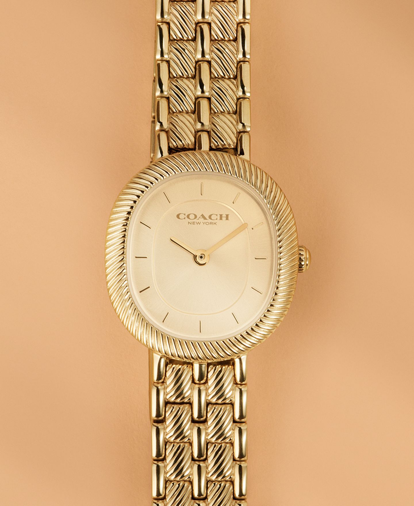 Женские часы COACH Harlow Gold Tone Stainless Steel Bracelet Watch, 23.8mm — фото 3