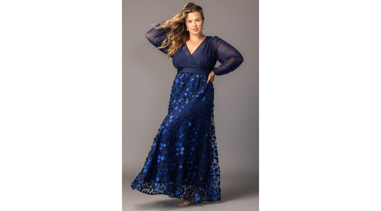 Женское платье Kiyonna Plus Size Blossoming Beauty Mesh Evening Gown, цвет: Тёмно-синий — фото 6