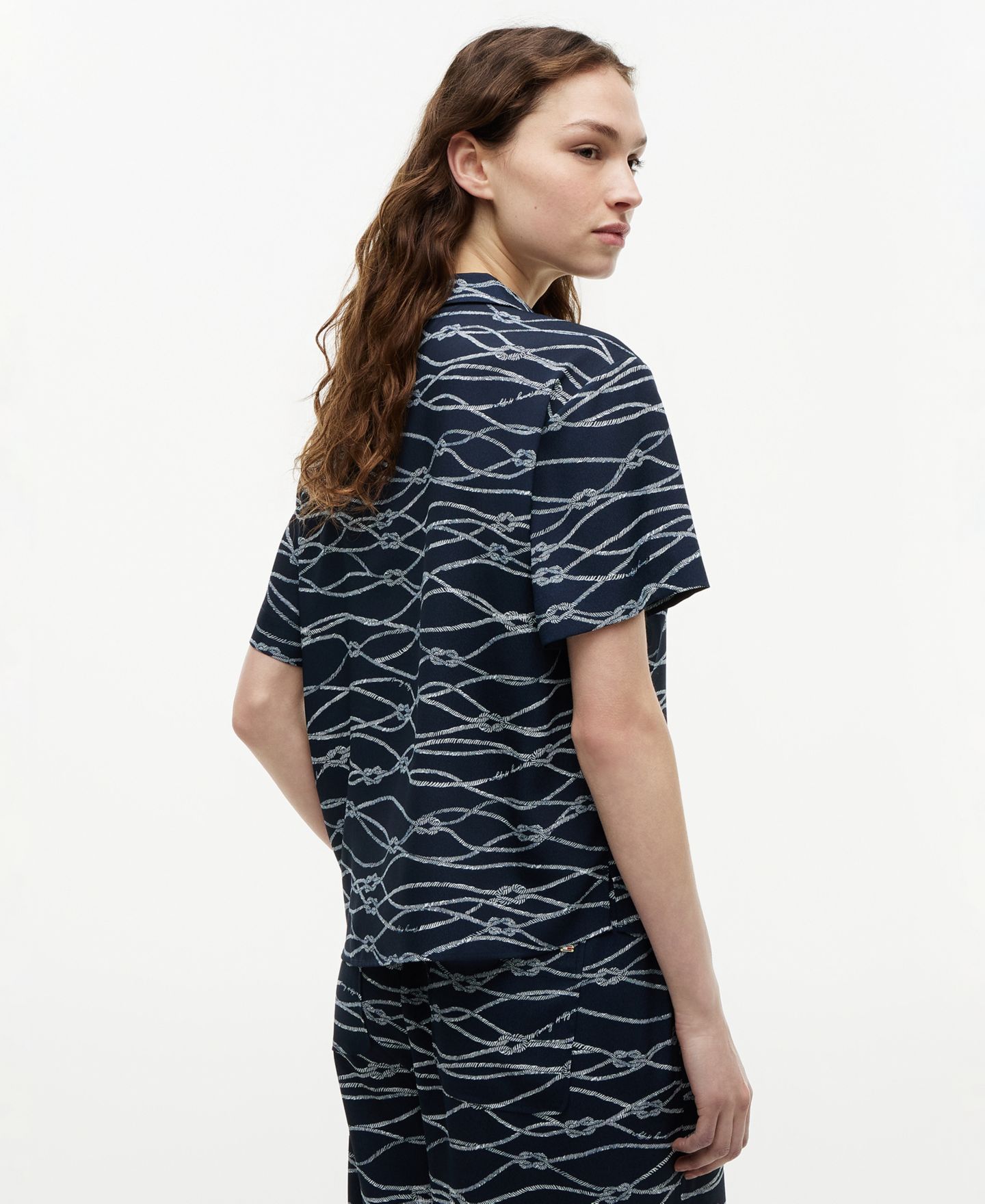 Женская рубашка Tommy Hilfiger Short-Sleeve Shirt, цвет: Тёмный ночной тёмно-синий — фото 4