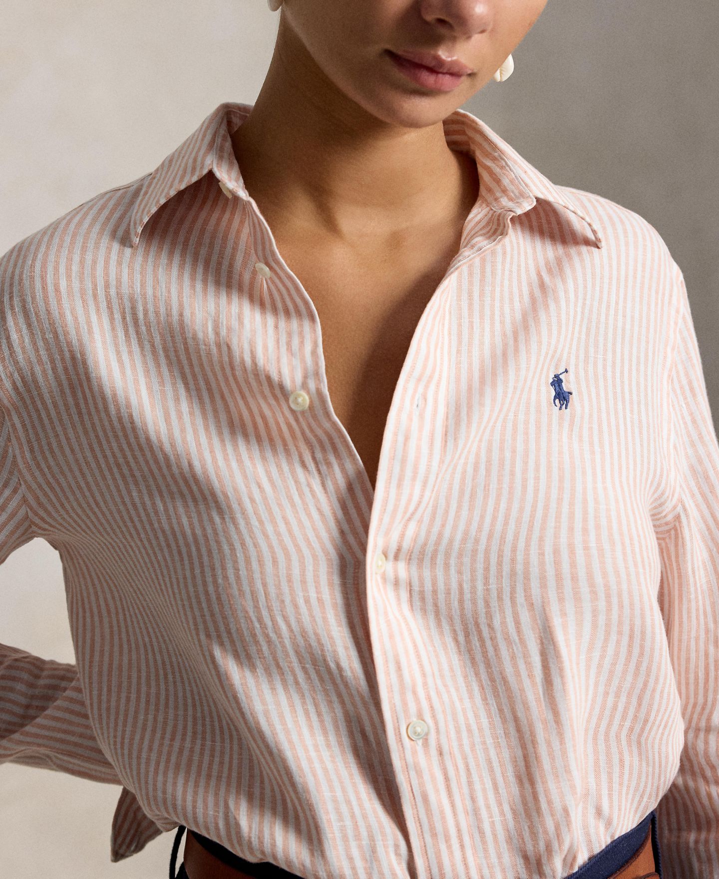 Женская рубашка Polo Ralph Lauren Classic-Fit Striped Linen, цвет: Розовато-лиловый / Белый — фото 3