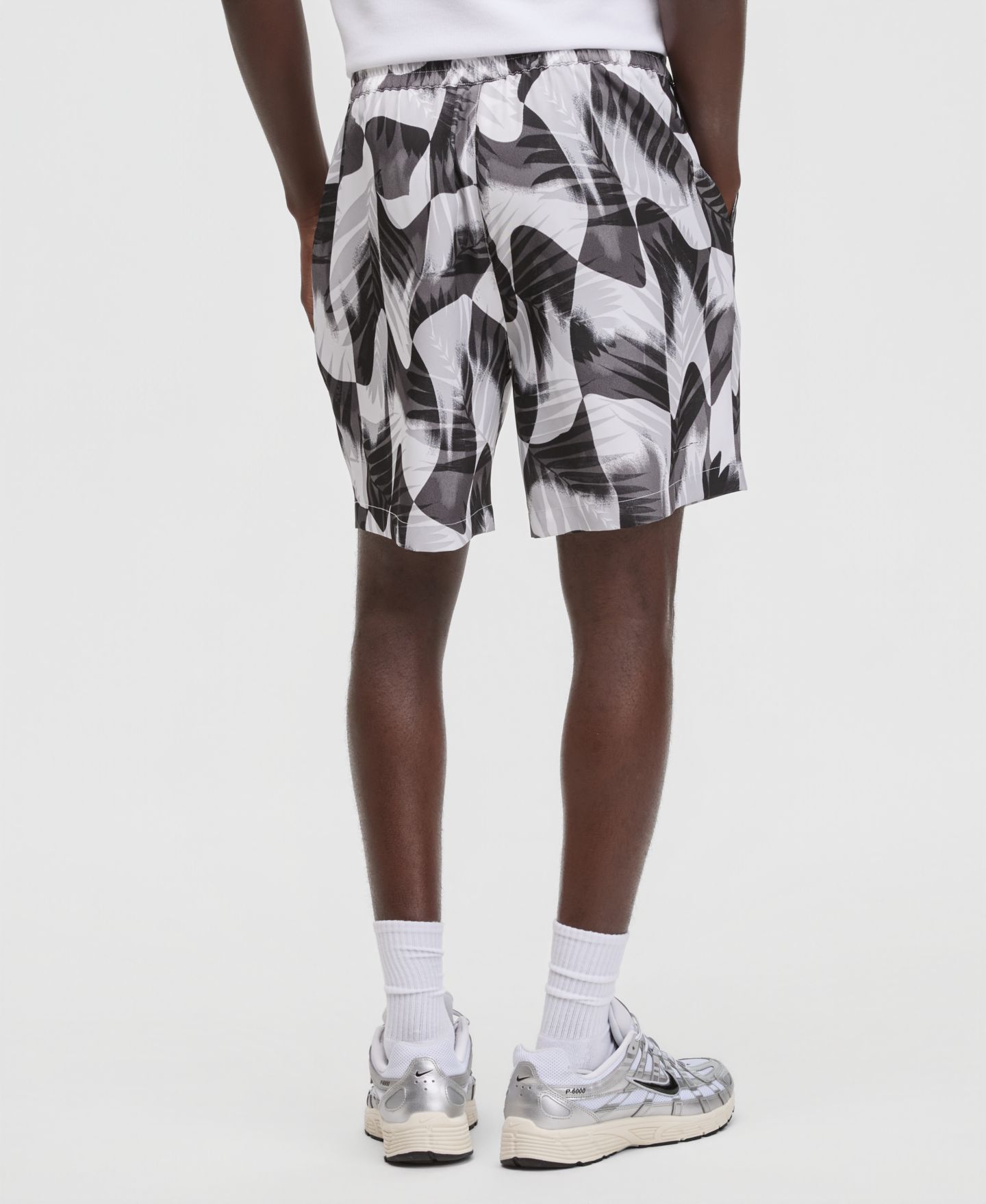 Мужские шорты Mode of One Groove Palm Drawstring 6.5" Shorts, цвет: Белый — фото 3